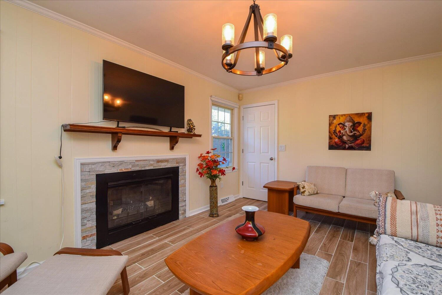 2245 Karen DR - Photo 8
