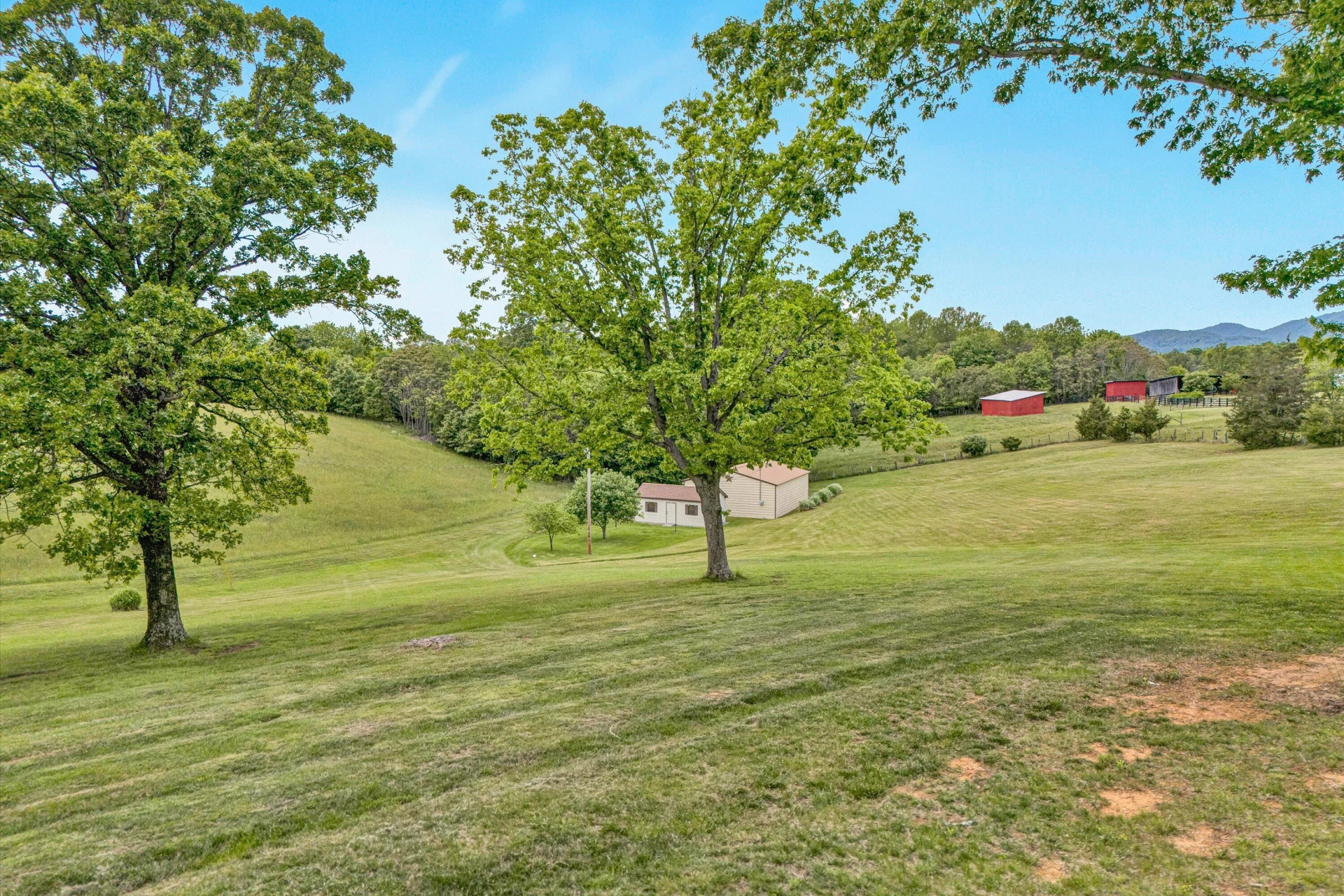 3229 Morgans Mill RD - Photo 42