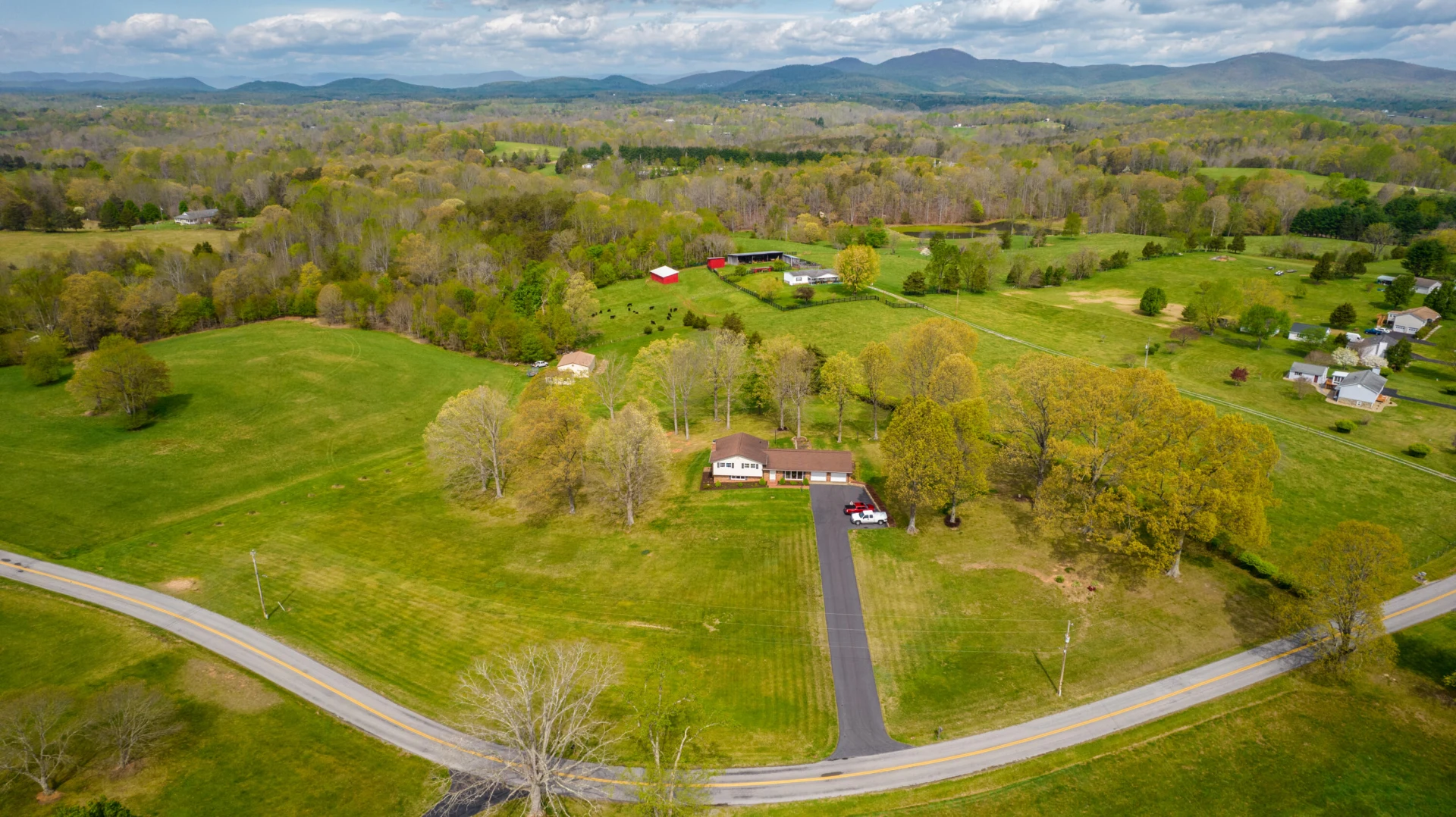 3229 Morgans Mill RD - Photo 51