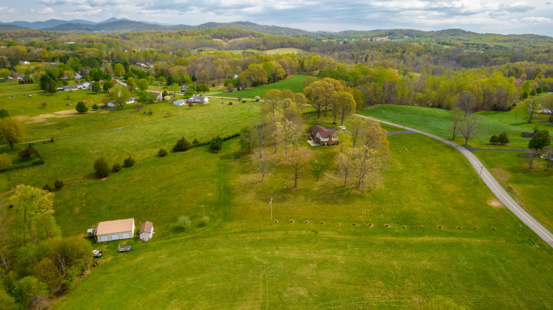 3229 Morgans Mill RD - Photo 53