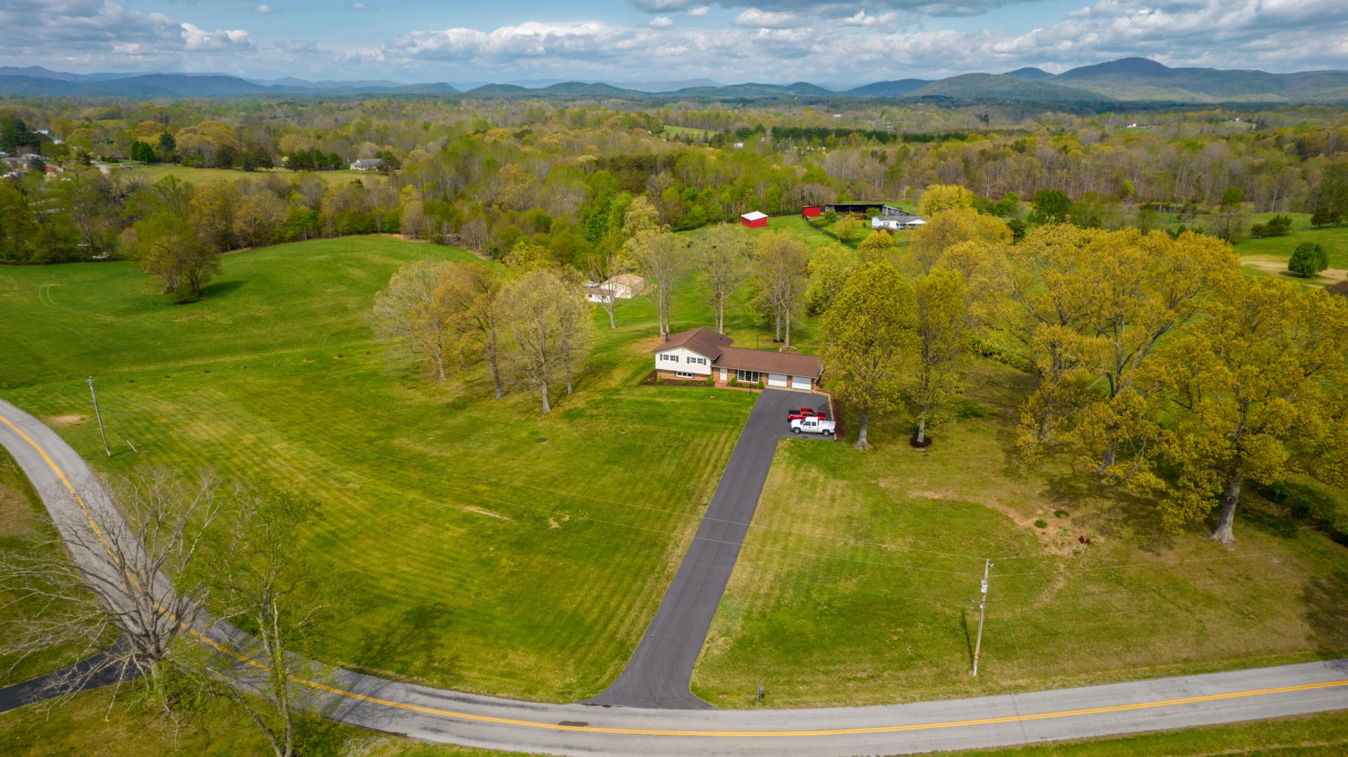 3229 Morgans Mill RD - Photo 55