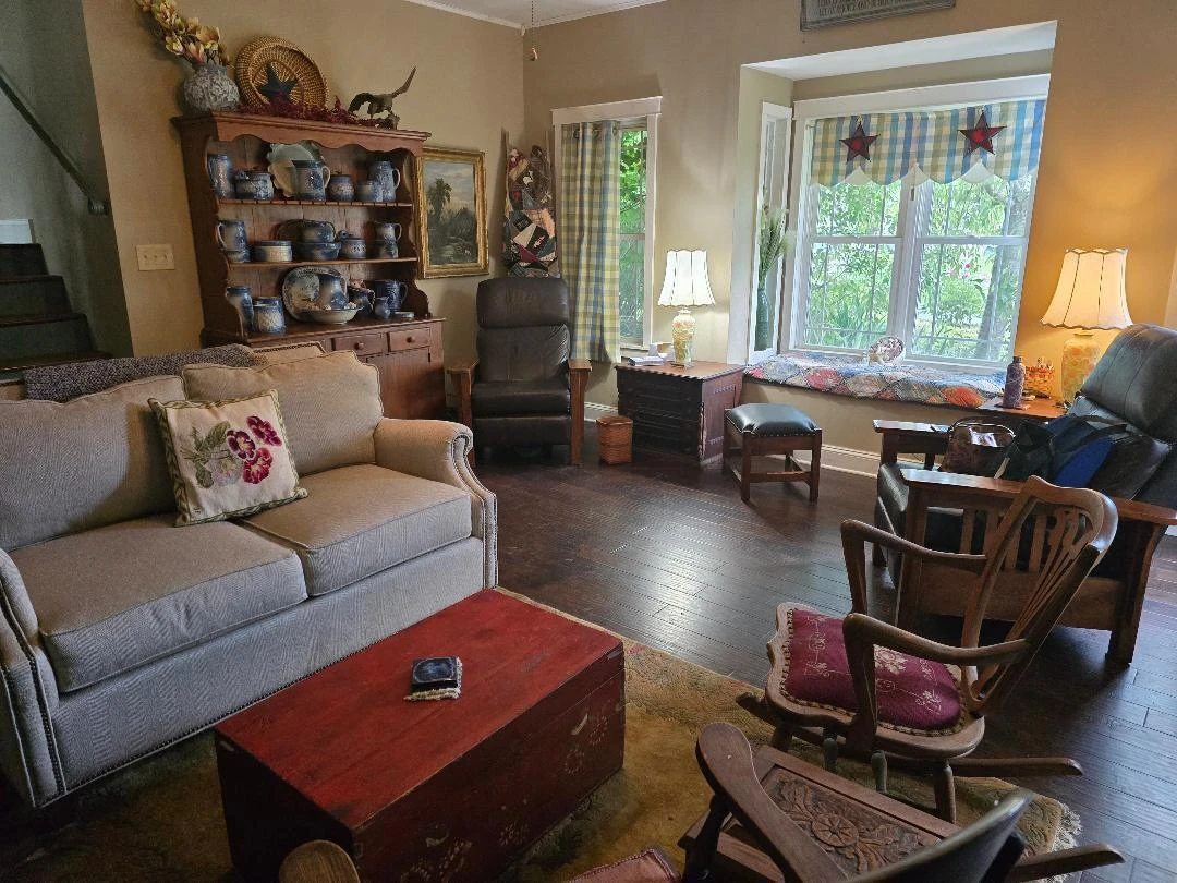 322 2nd ST - Photo 4