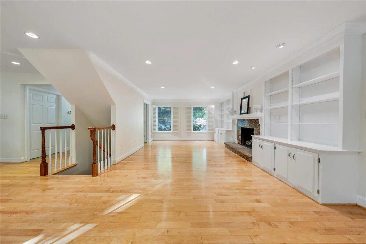5122 Remington RD - Photo 11