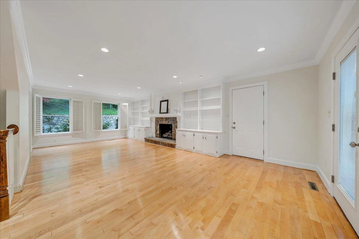 5122 Remington RD - Photo 12