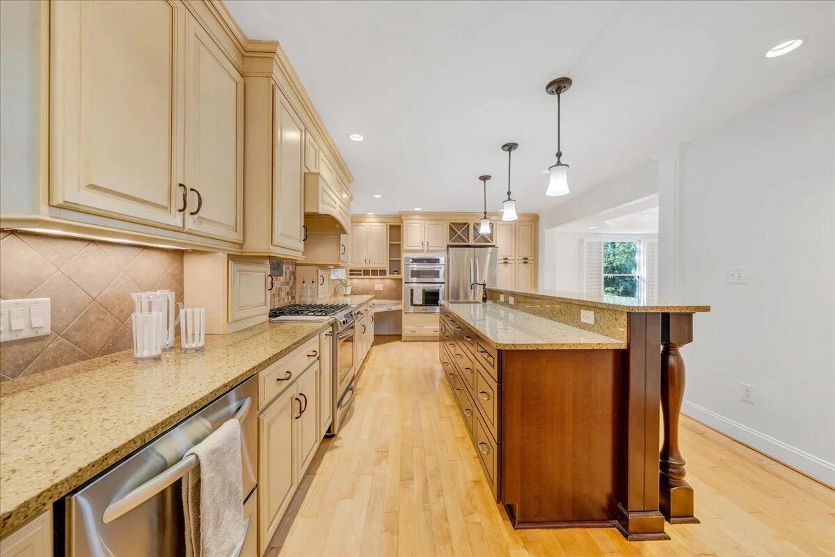 5122 Remington RD - Photo 21