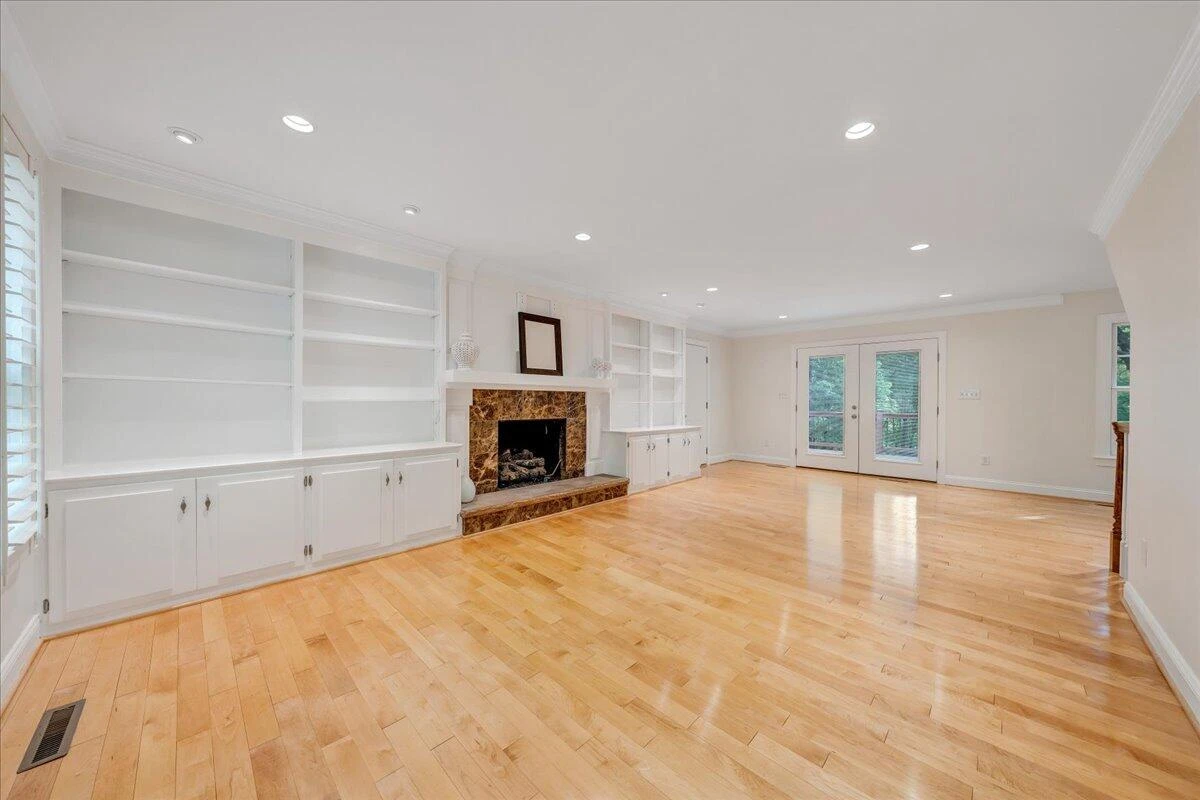 5122 Remington RD - Photo 8
