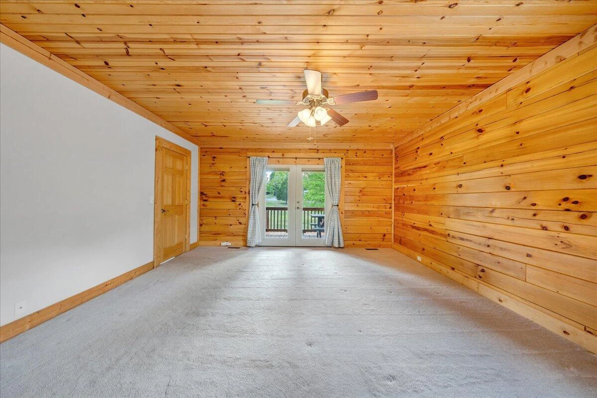 257 Bobolink DR - Photo 32