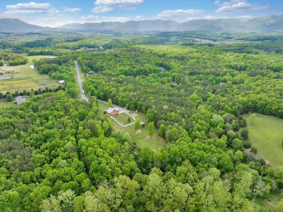 257 Bobolink DR - Photo 81