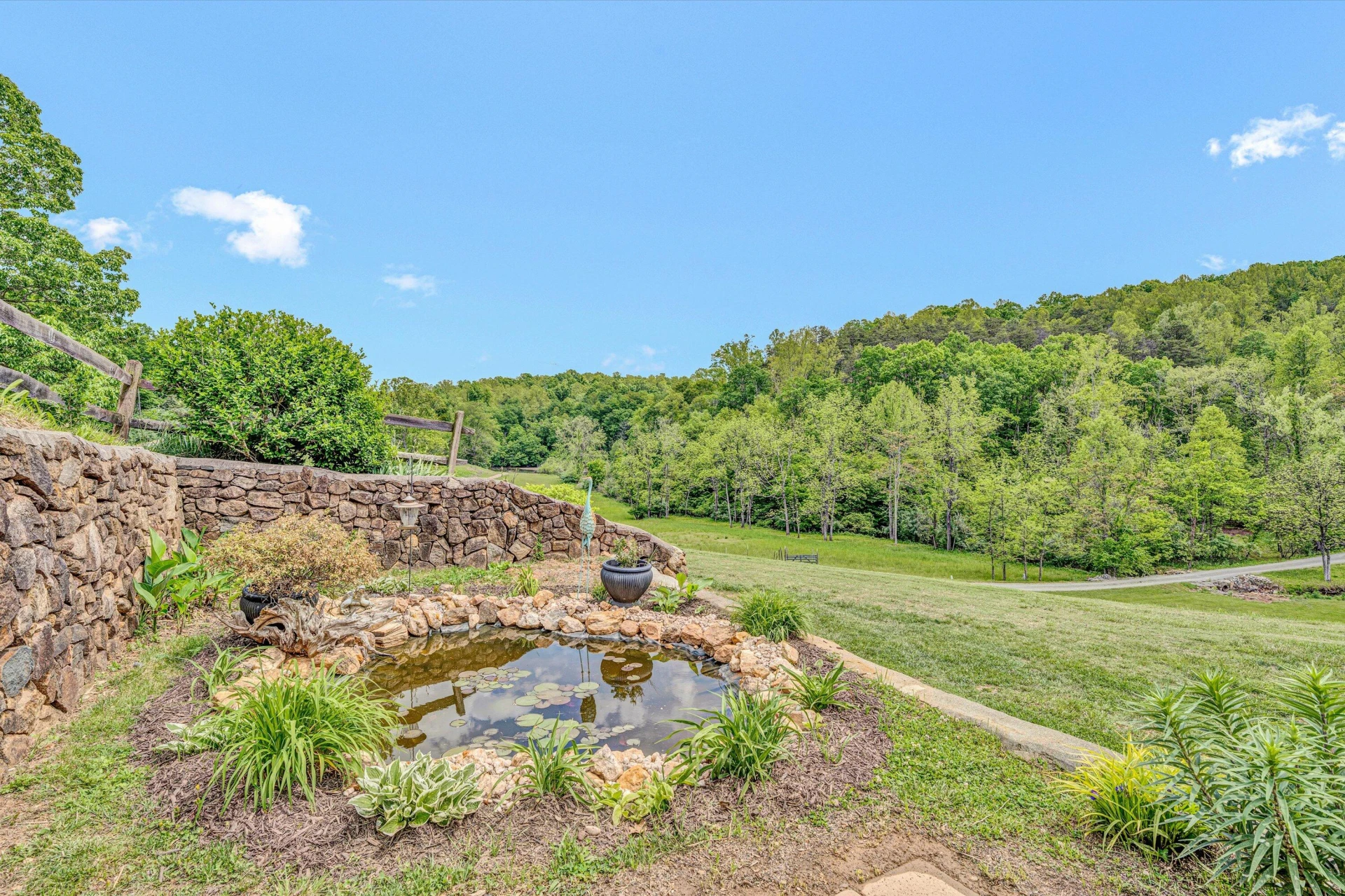 1045 Wooded Acres DR - Photo 12