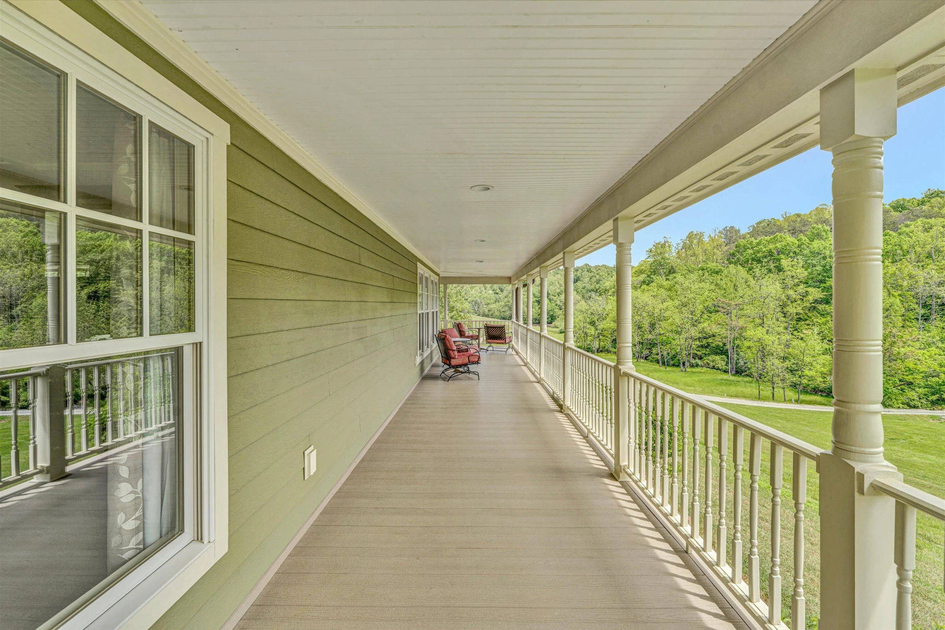 1045 Wooded Acres DR - Photo 15