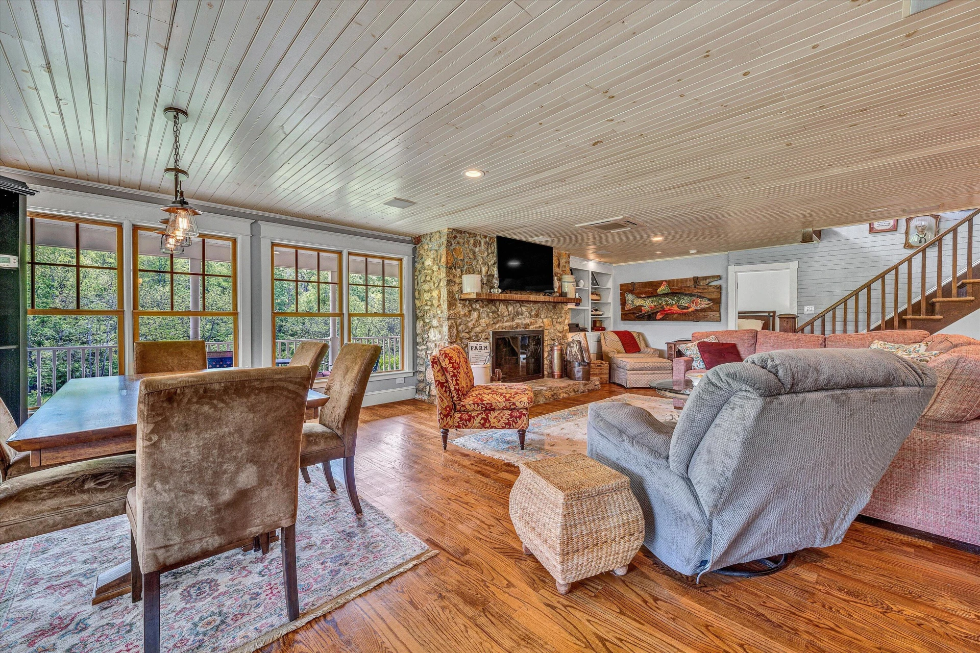 1045 Wooded Acres DR - Photo 19