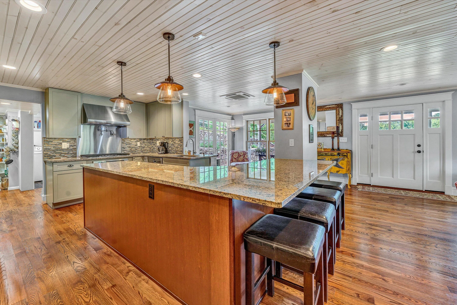 1045 Wooded Acres DR - Photo 25