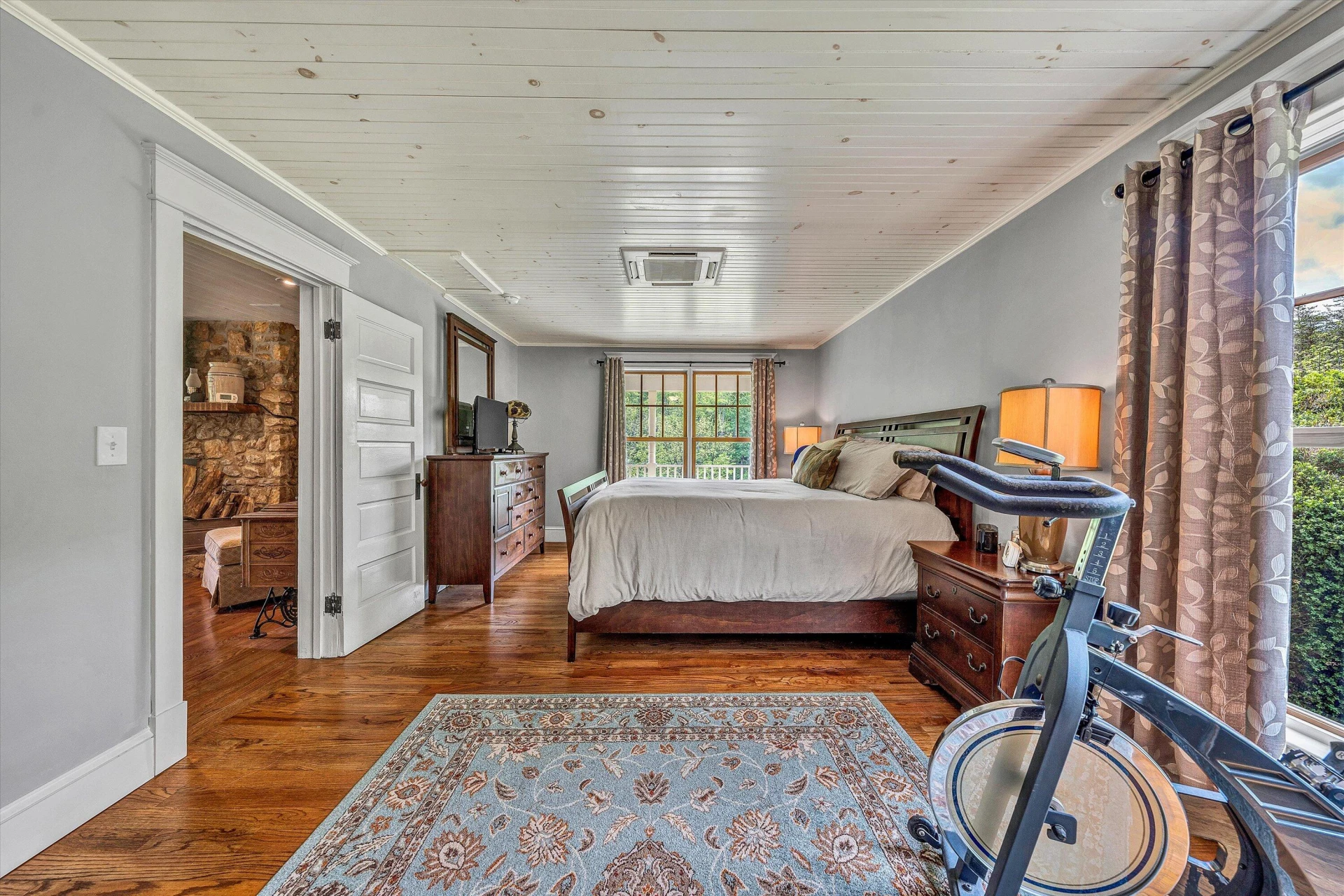 1045 Wooded Acres DR - Photo 35