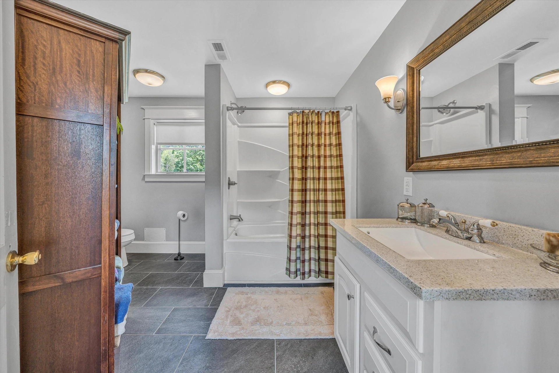 1045 Wooded Acres DR - Photo 44