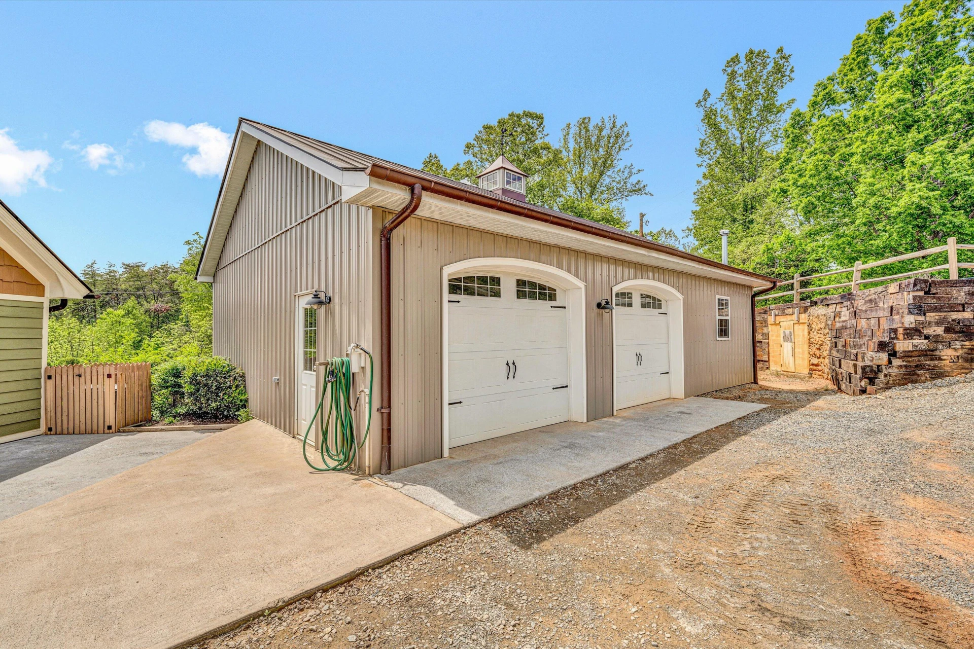 1045 Wooded Acres DR - Photo 46