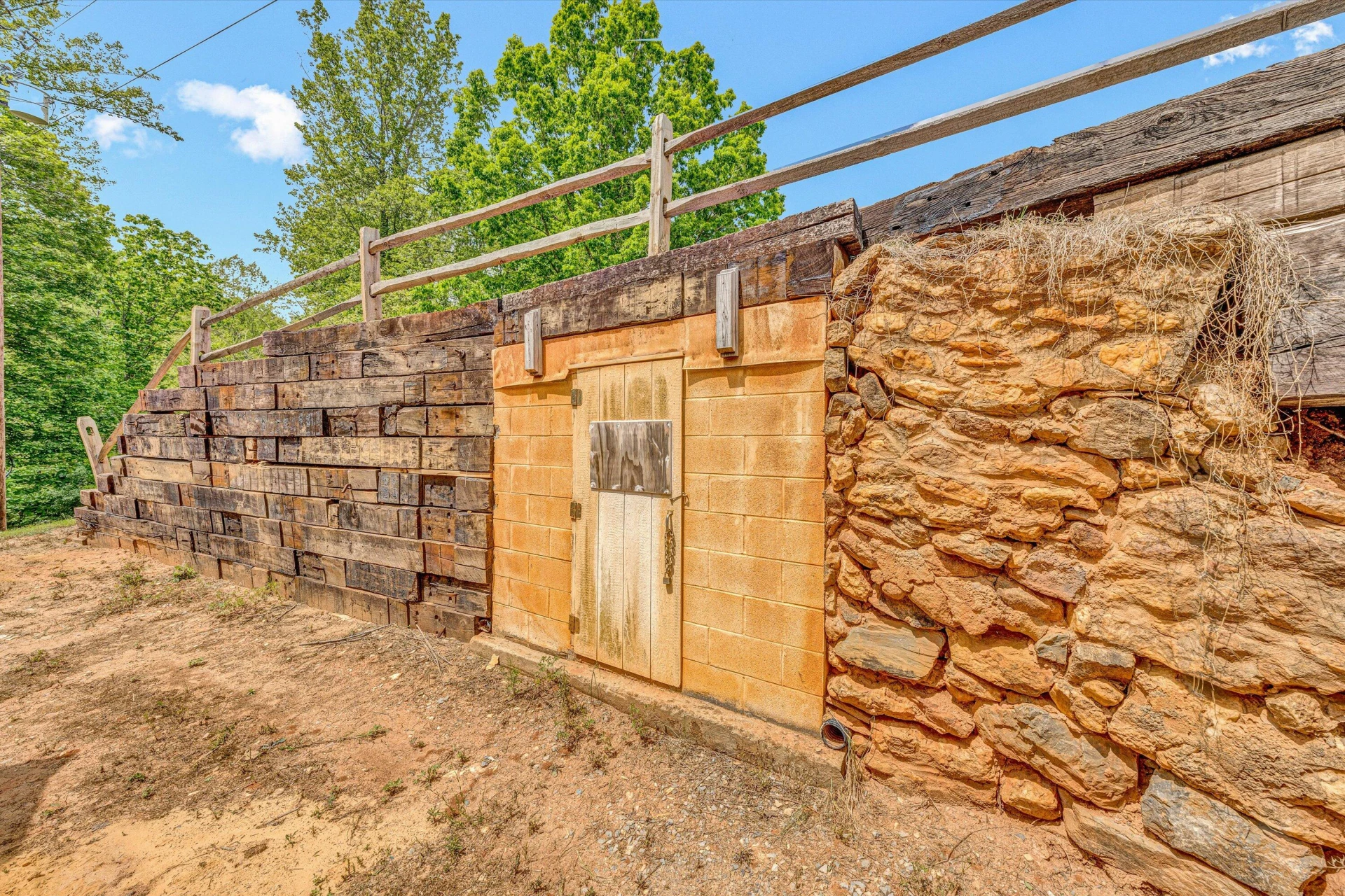 1045 Wooded Acres DR - Photo 47