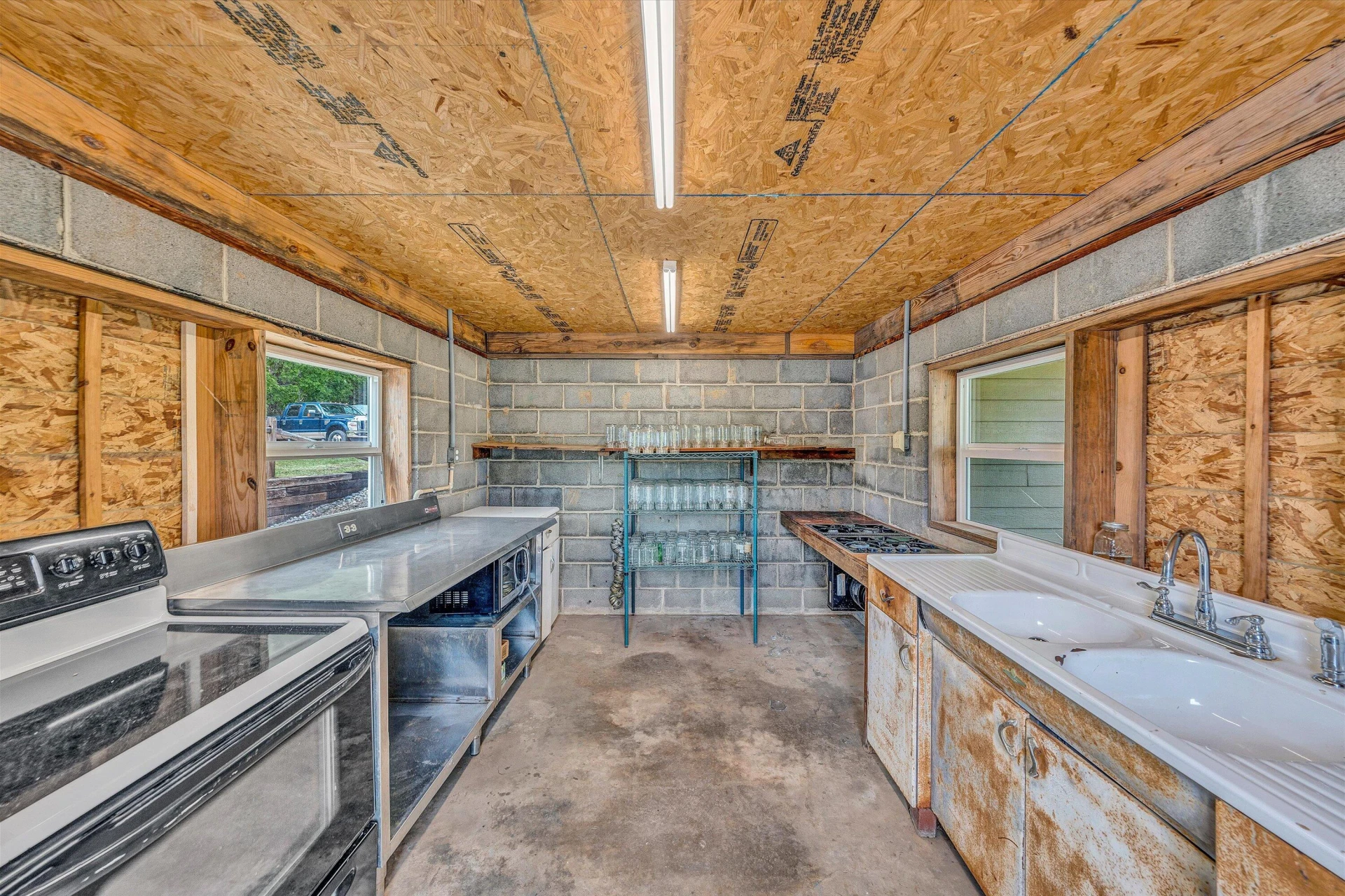 1045 Wooded Acres DR - Photo 51
