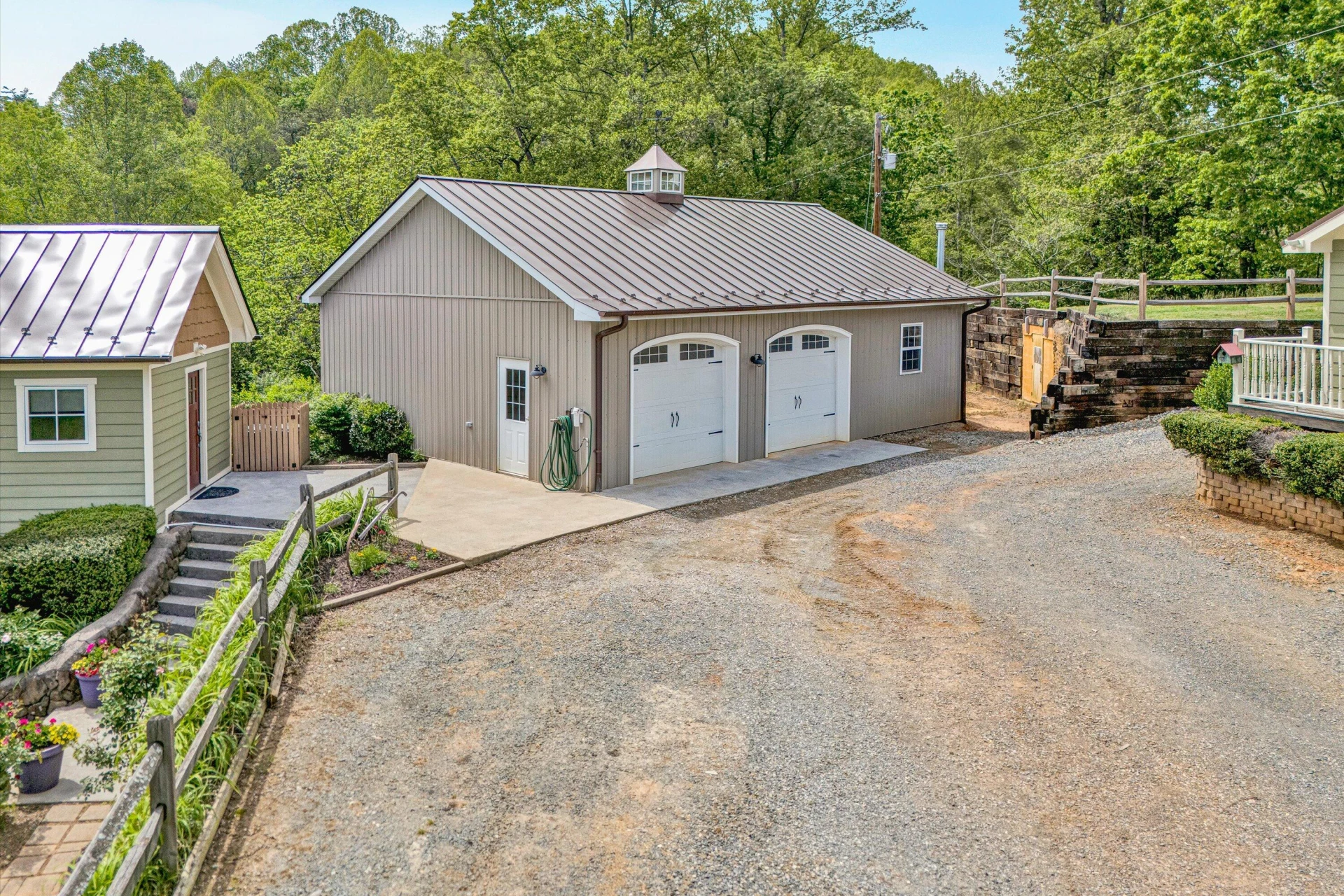 1045 Wooded Acres DR - Photo 70