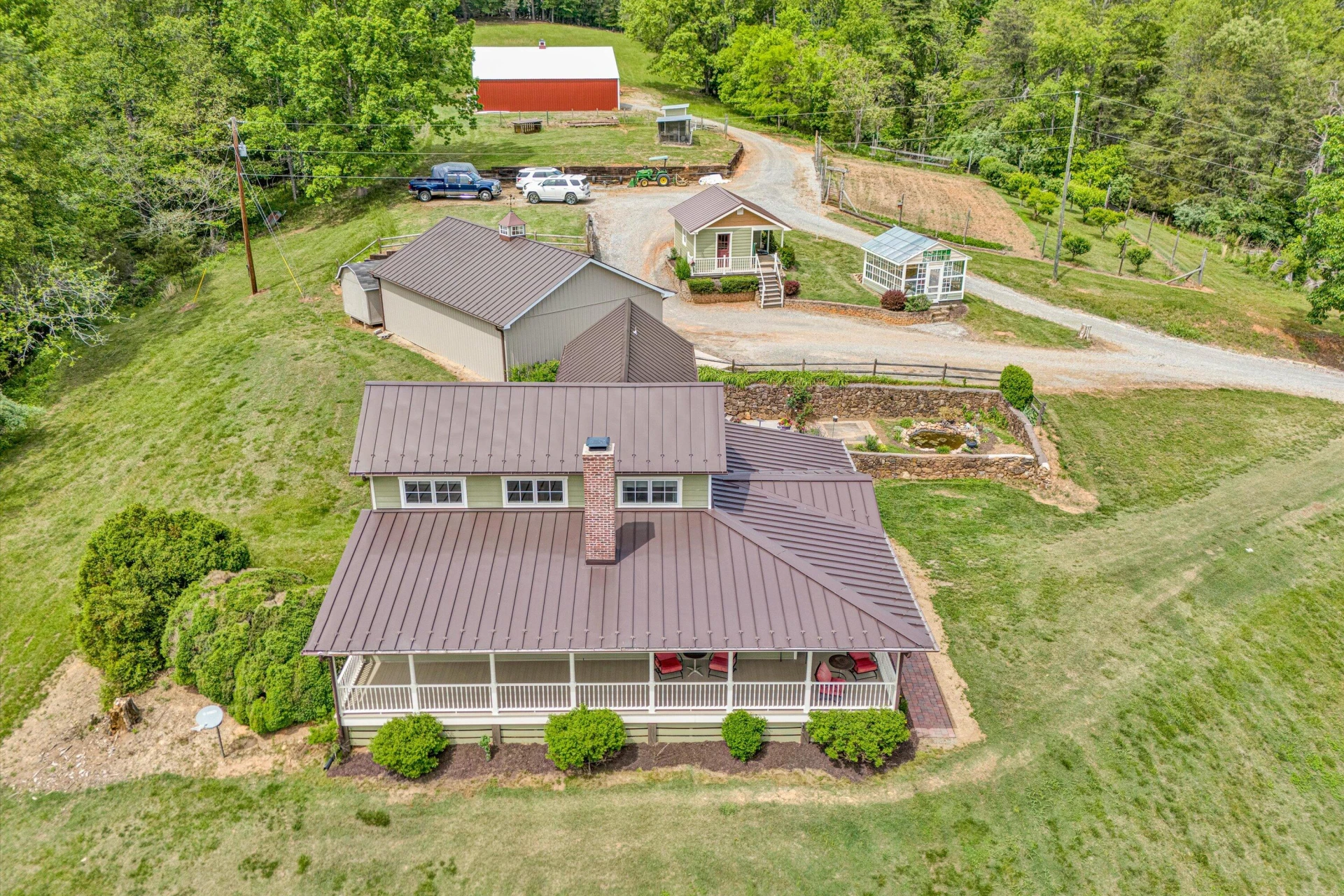 1045 Wooded Acres DR - Photo 9