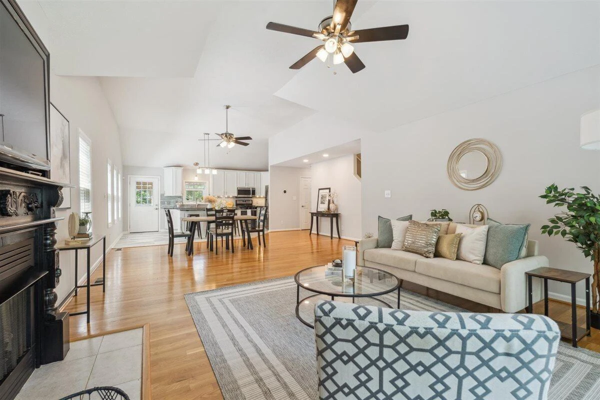 112 Cedarwood Ct CT - Photo 13