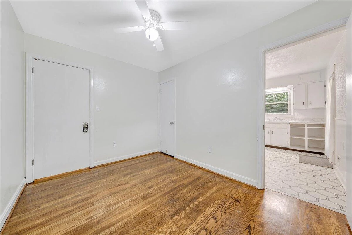 1218 Grayson AVE - Photo 12