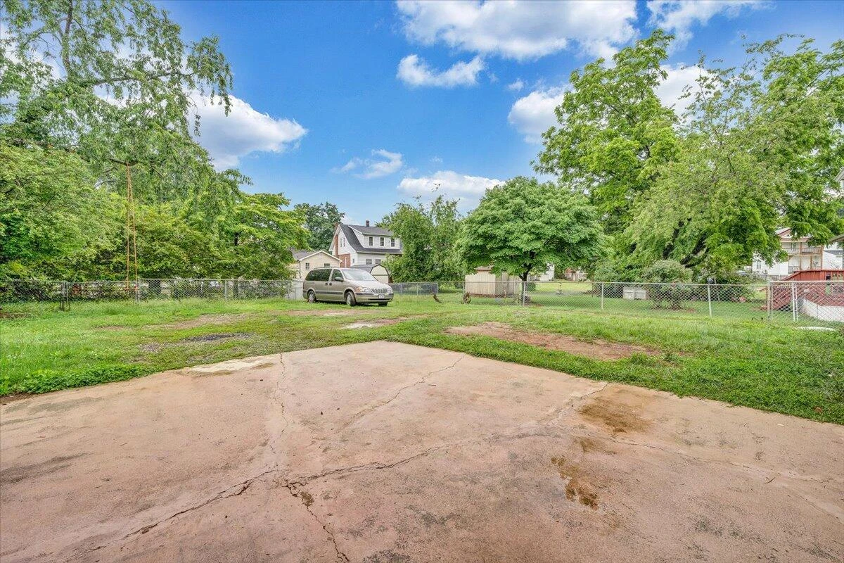 1218 Grayson AVE - Photo 21