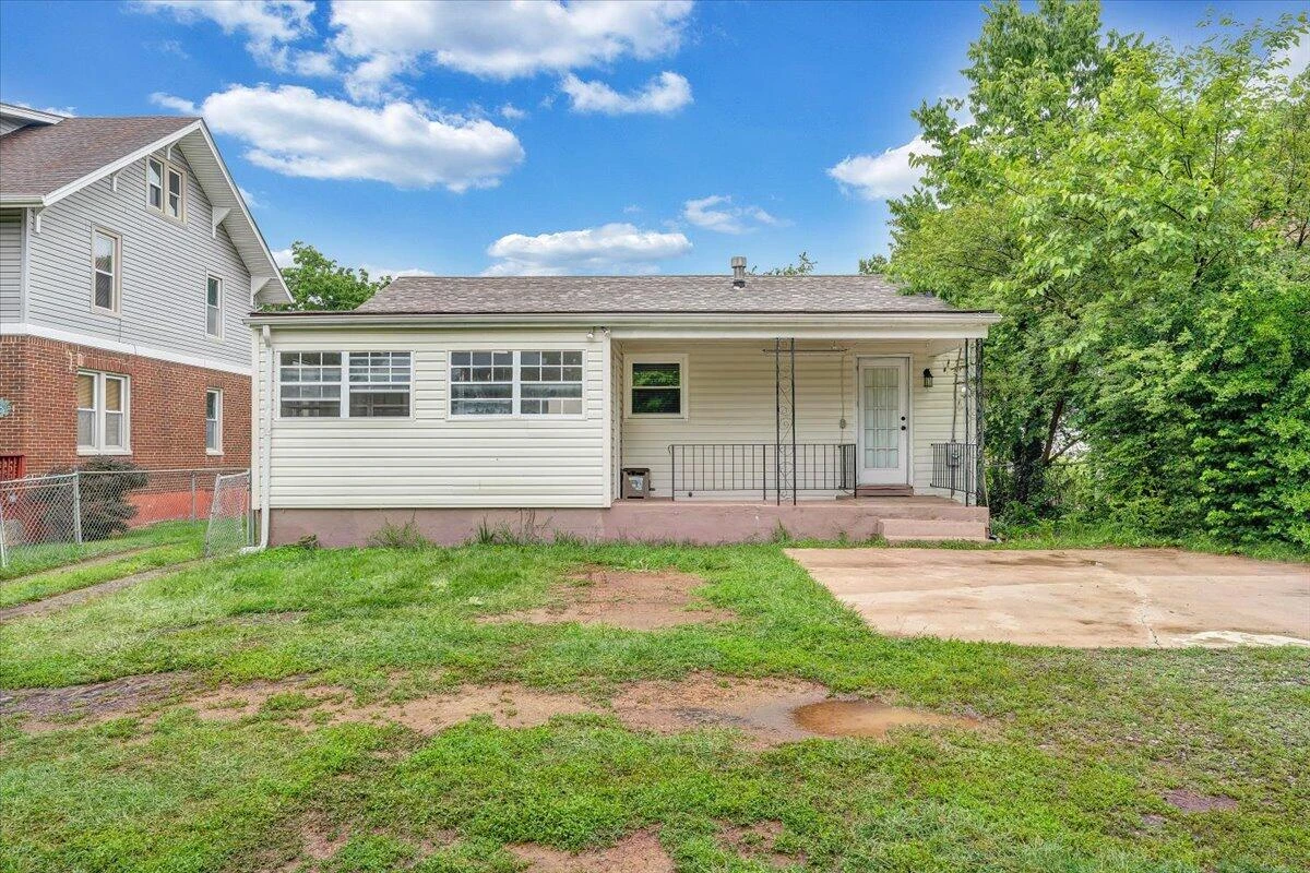 1218 Grayson AVE - Photo 22