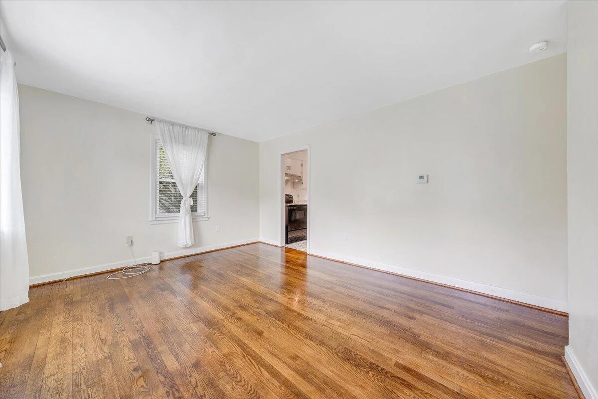 1218 Grayson AVE - Photo 4