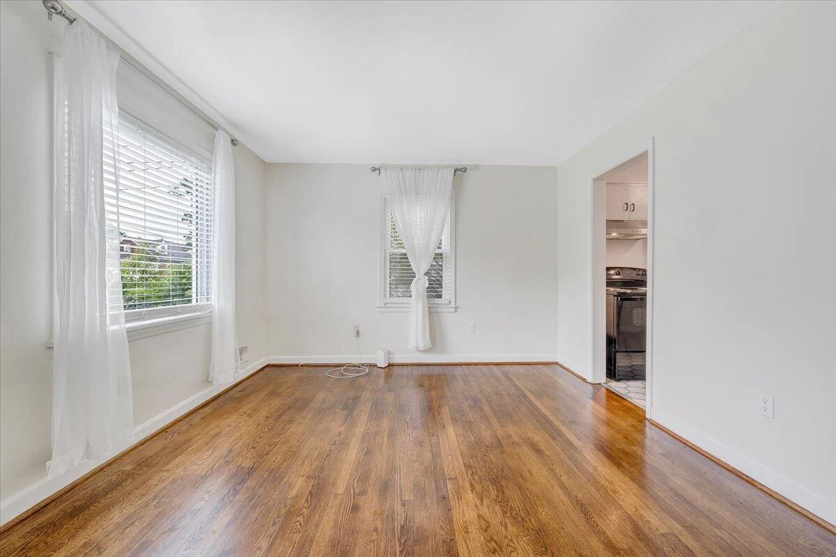 1218 Grayson AVE - Photo 5