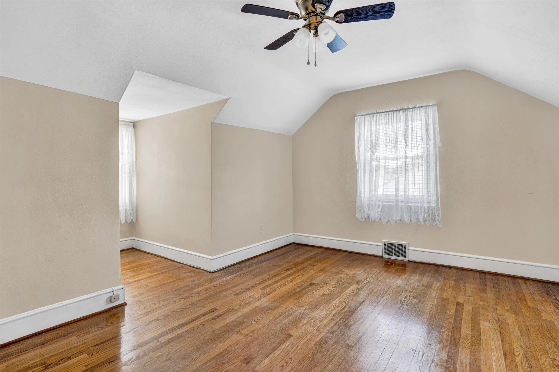 2920 Bradley ST - Photo 20