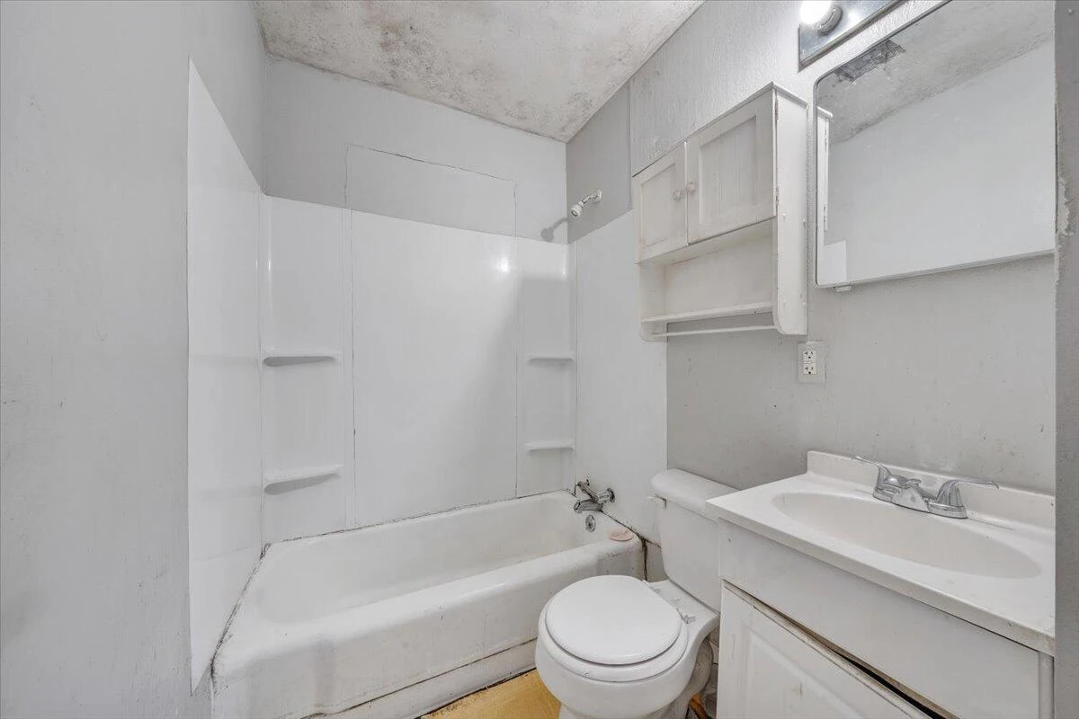 1919 Clinton AVE - Photo 11