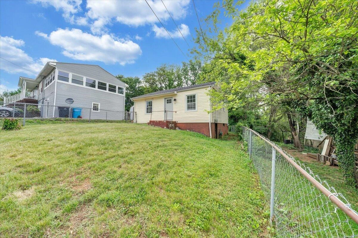 1919 Clinton AVE - Photo 24