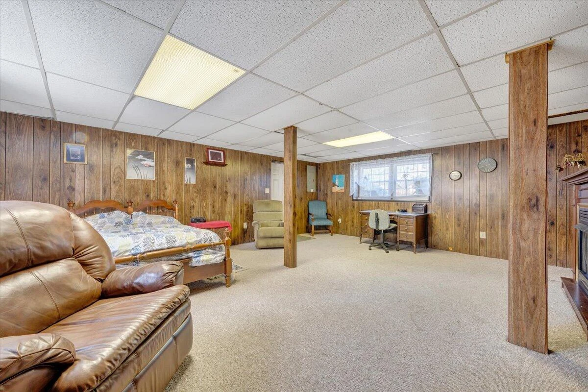1921 Clinton AVE - Photo 23