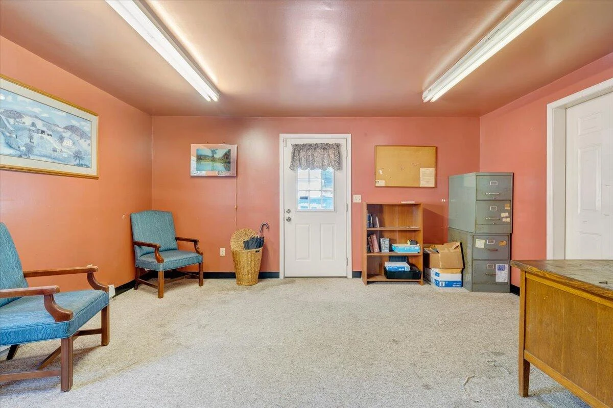 1921 Clinton AVE - Photo 26