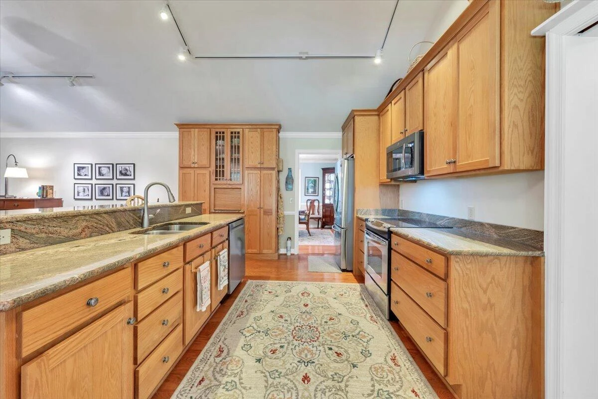 302 Woodland RD - Photo 12