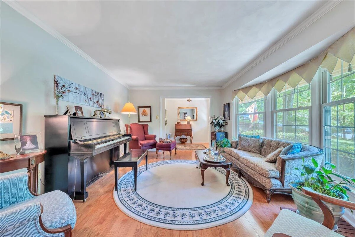 302 Woodland RD - Photo 8