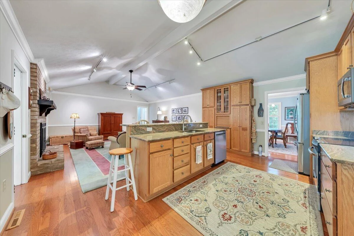 302 Woodland RD - Photo 11