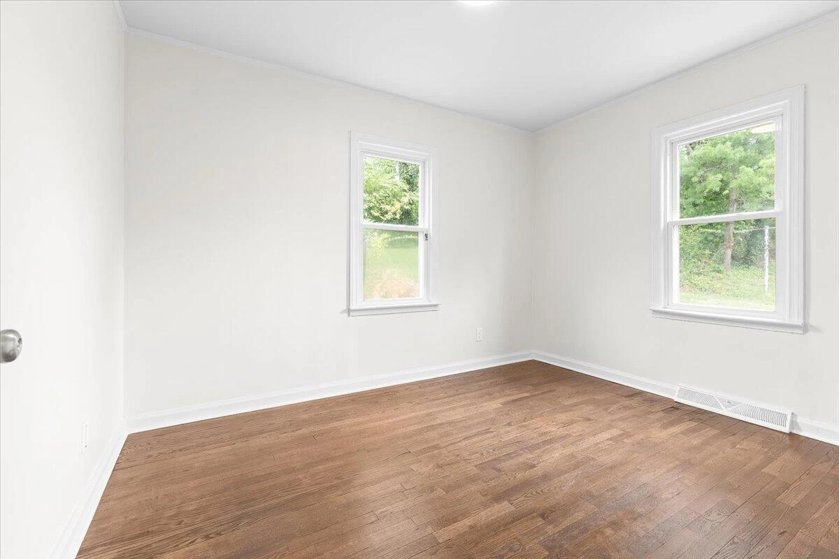 1503 Barnett RD - Photo 11