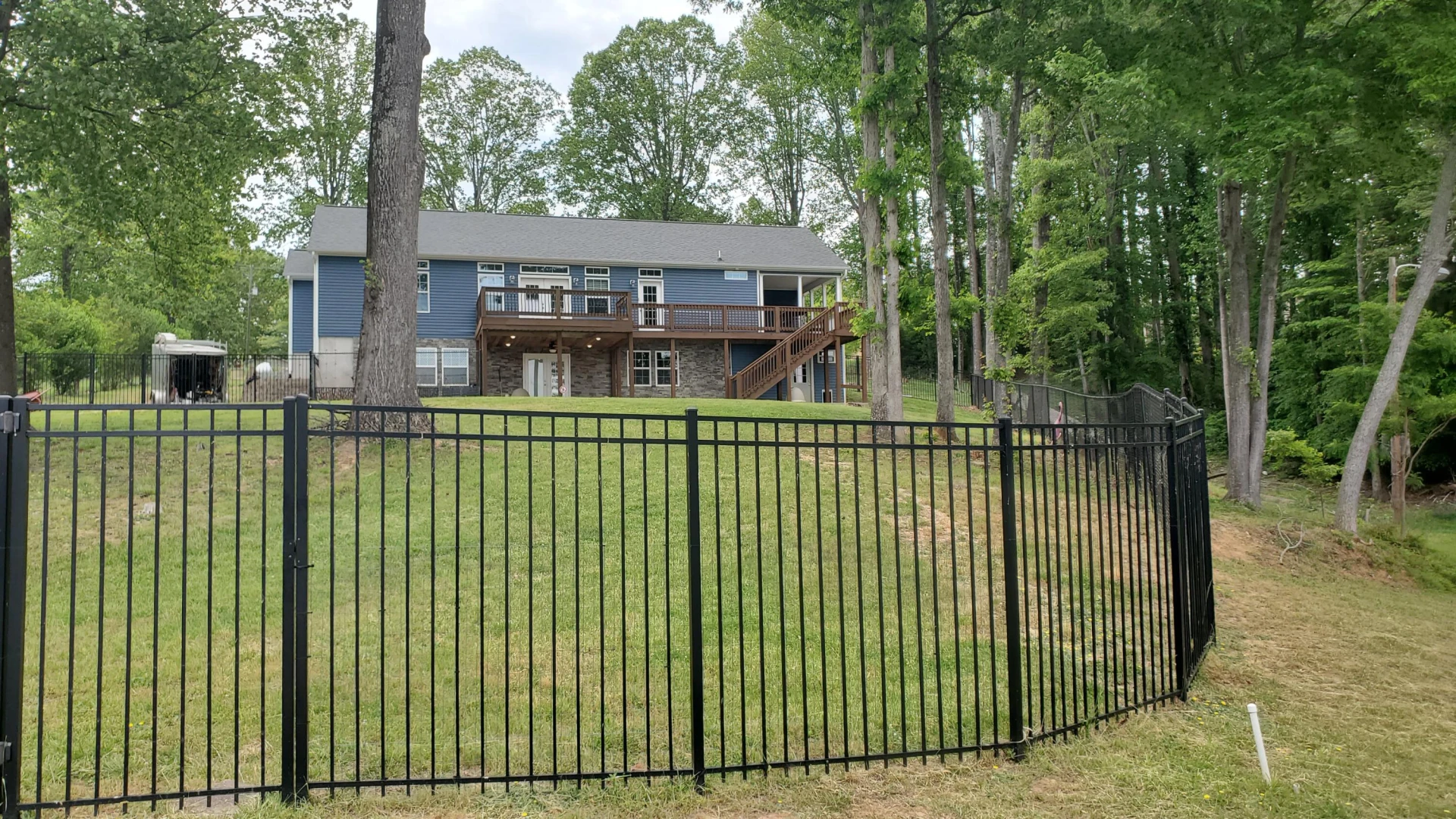 219 Emerald Point