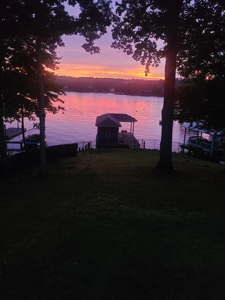 219 Emerald Point - Photo 2