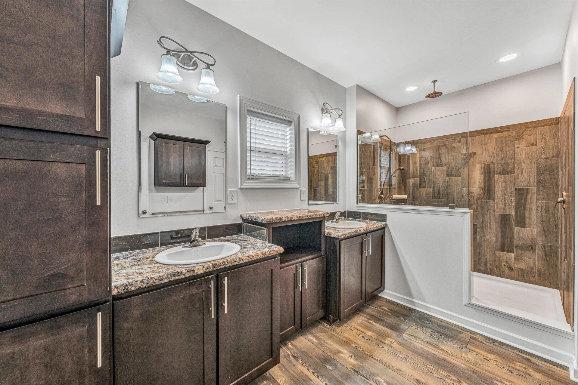 219 Emerald Point - Photo 25