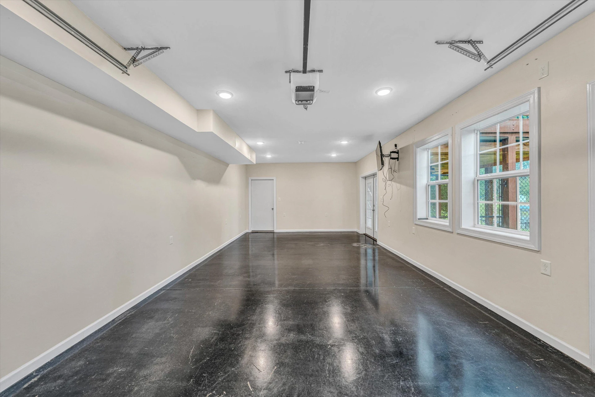 219 Emerald Point - Photo 30