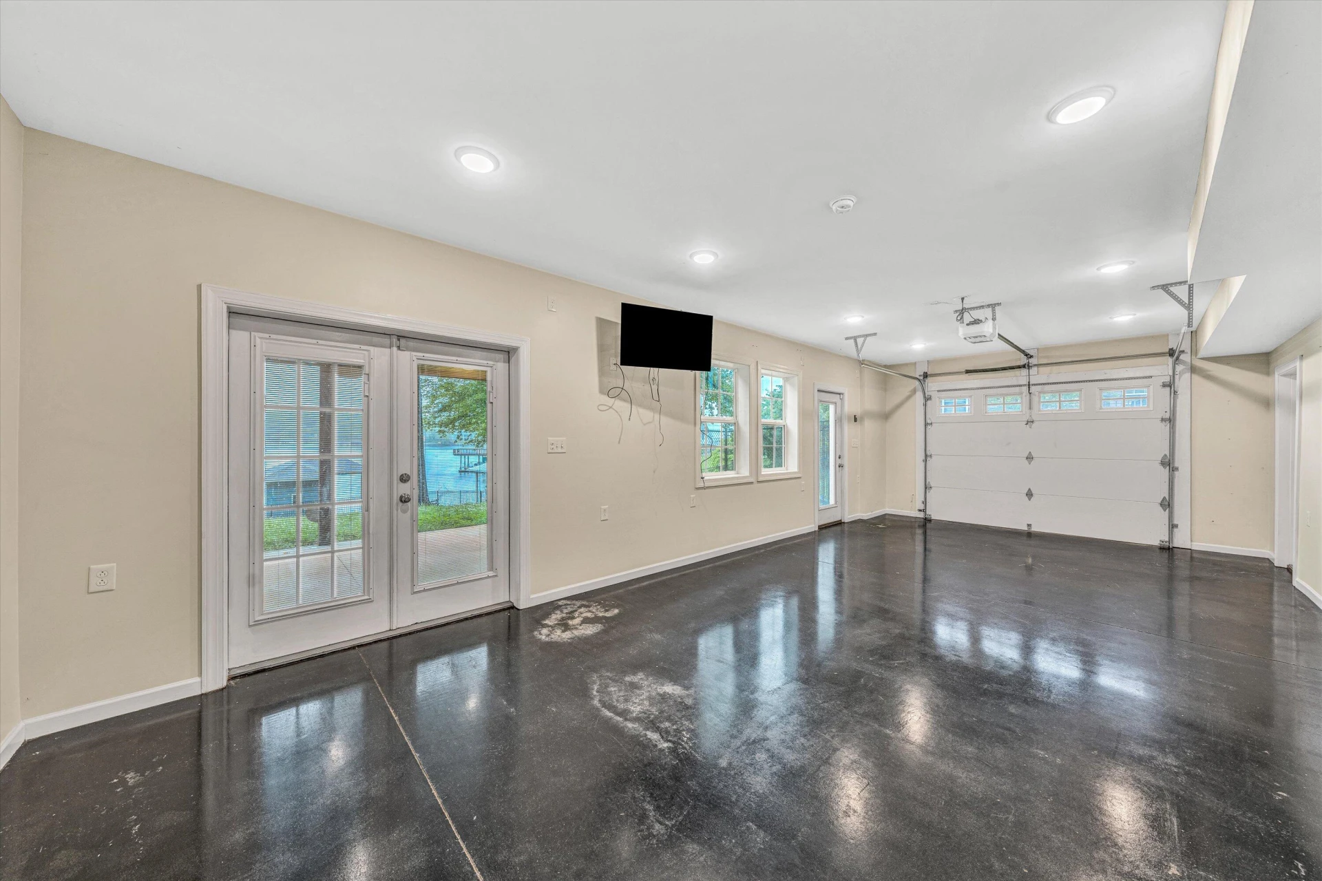219 Emerald Point - Photo 31