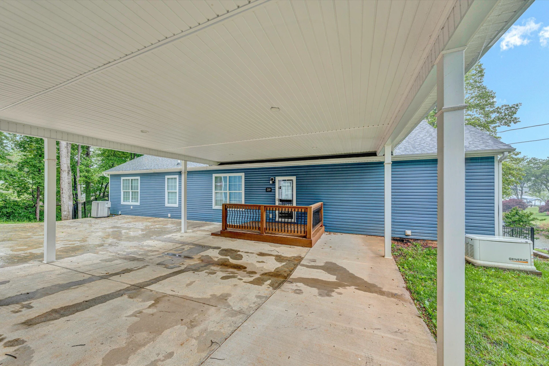 219 Emerald Point - Photo 5