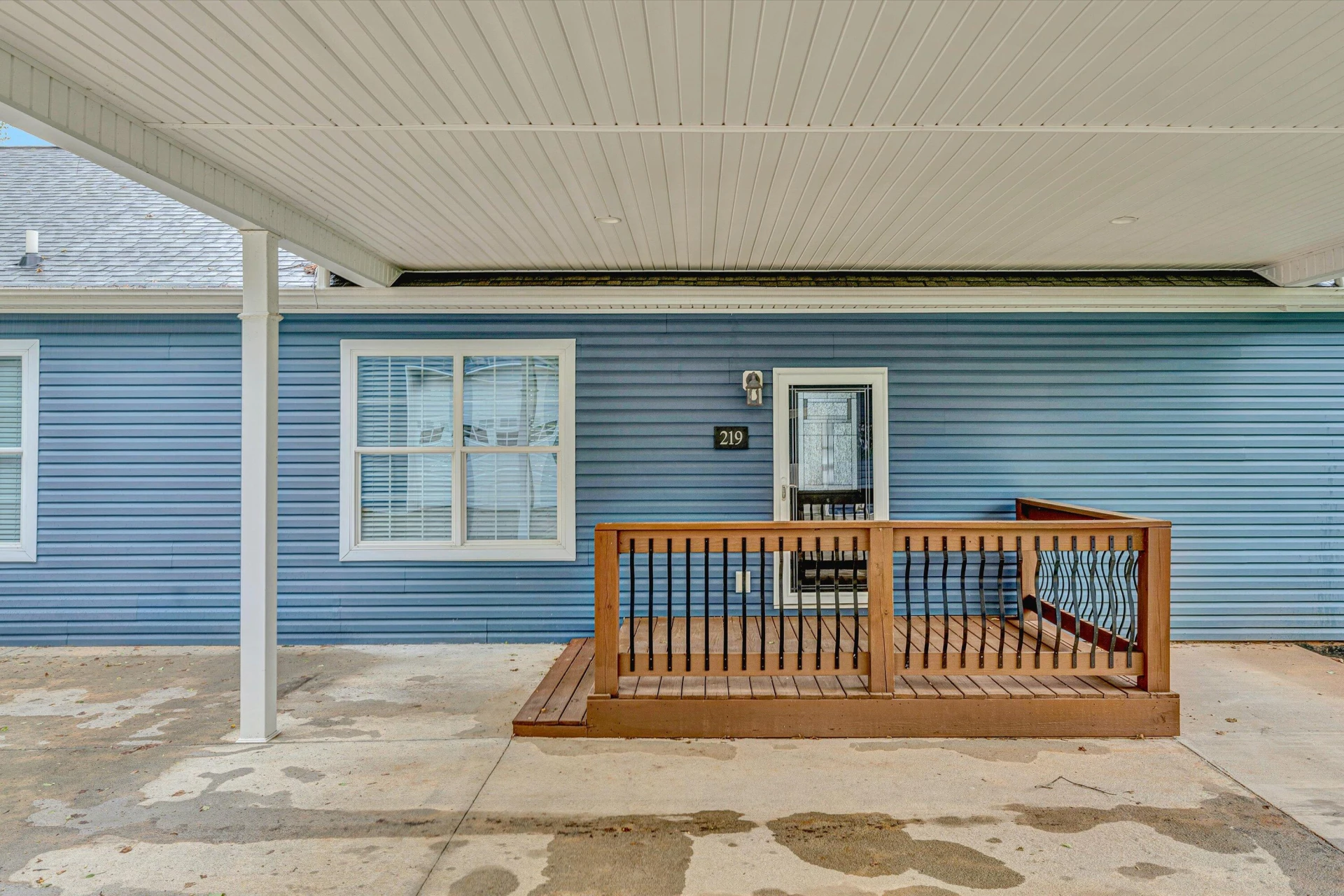 219 Emerald Point - Photo 6