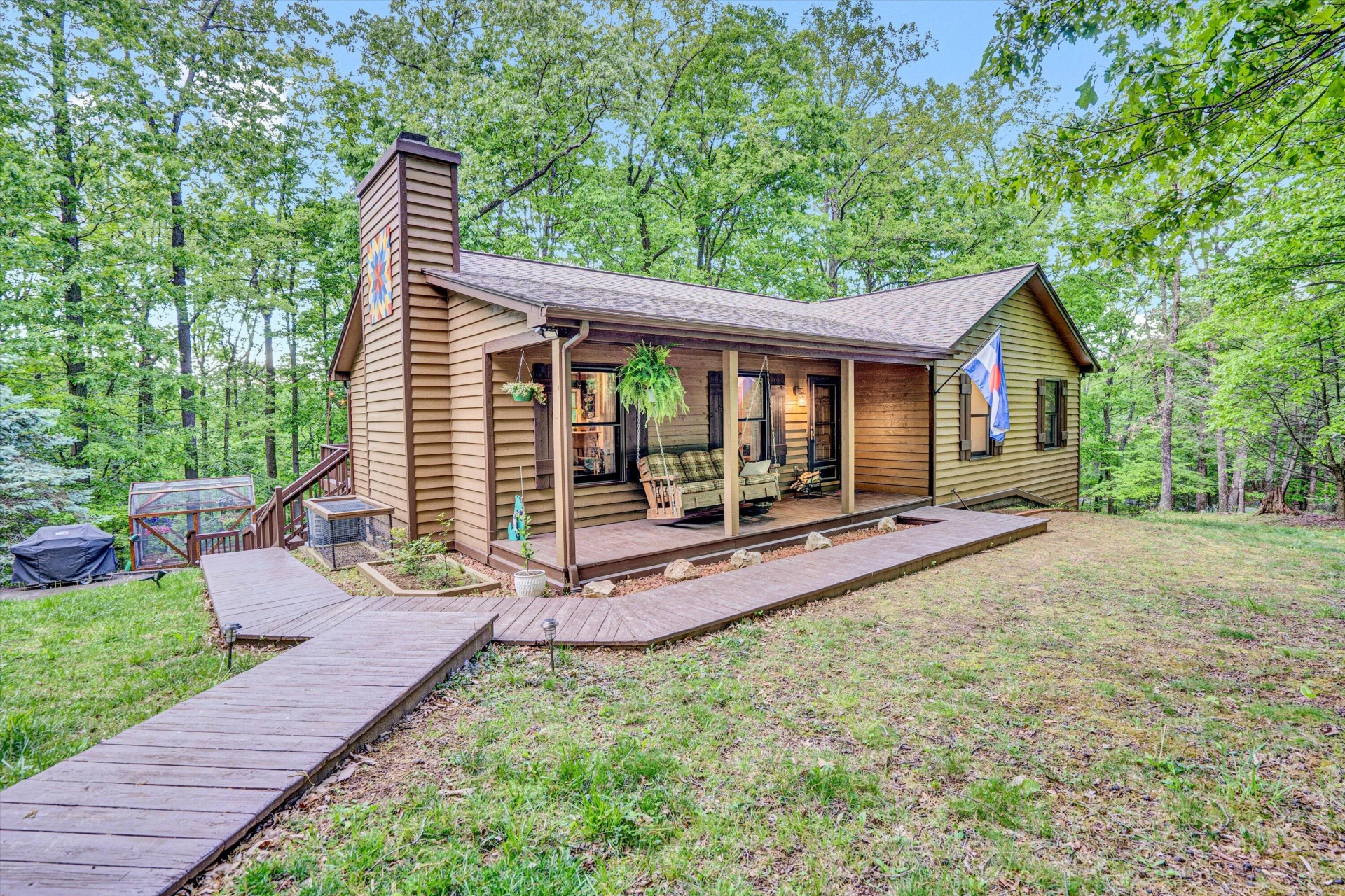 1033 Hickory Falls RD