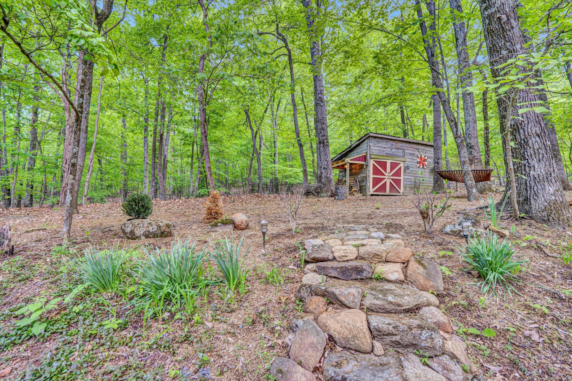 1033 Hickory Falls RD - Photo 43