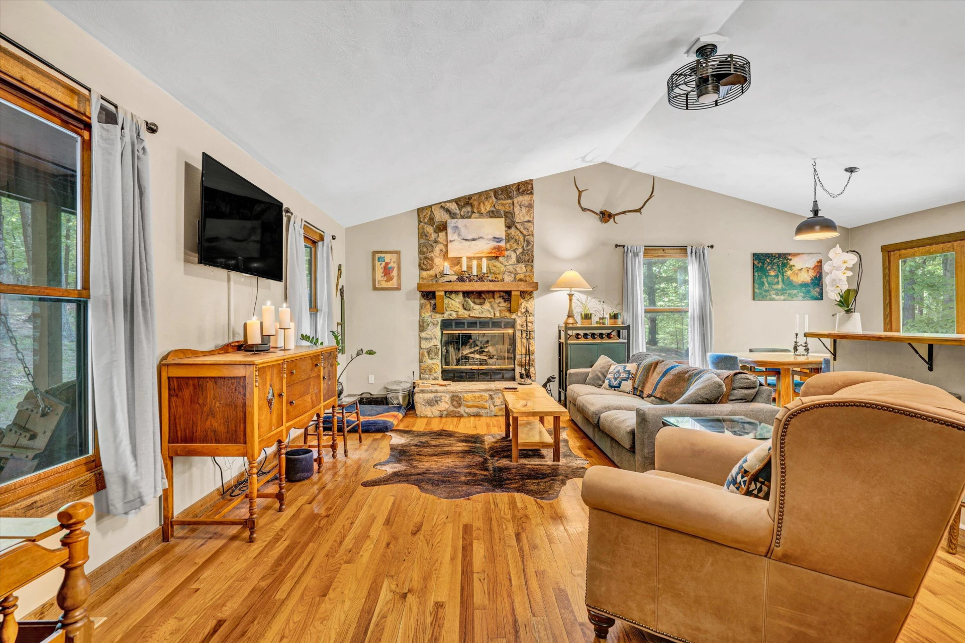 1033 Hickory Falls RD - Photo 5