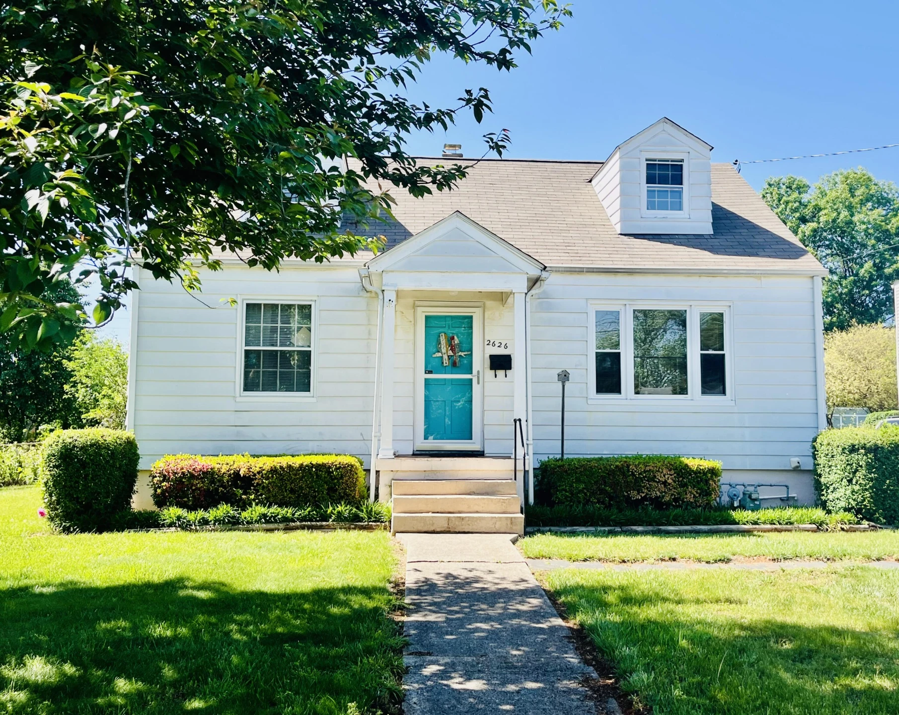 2626 Dorchester DR - Photo 4