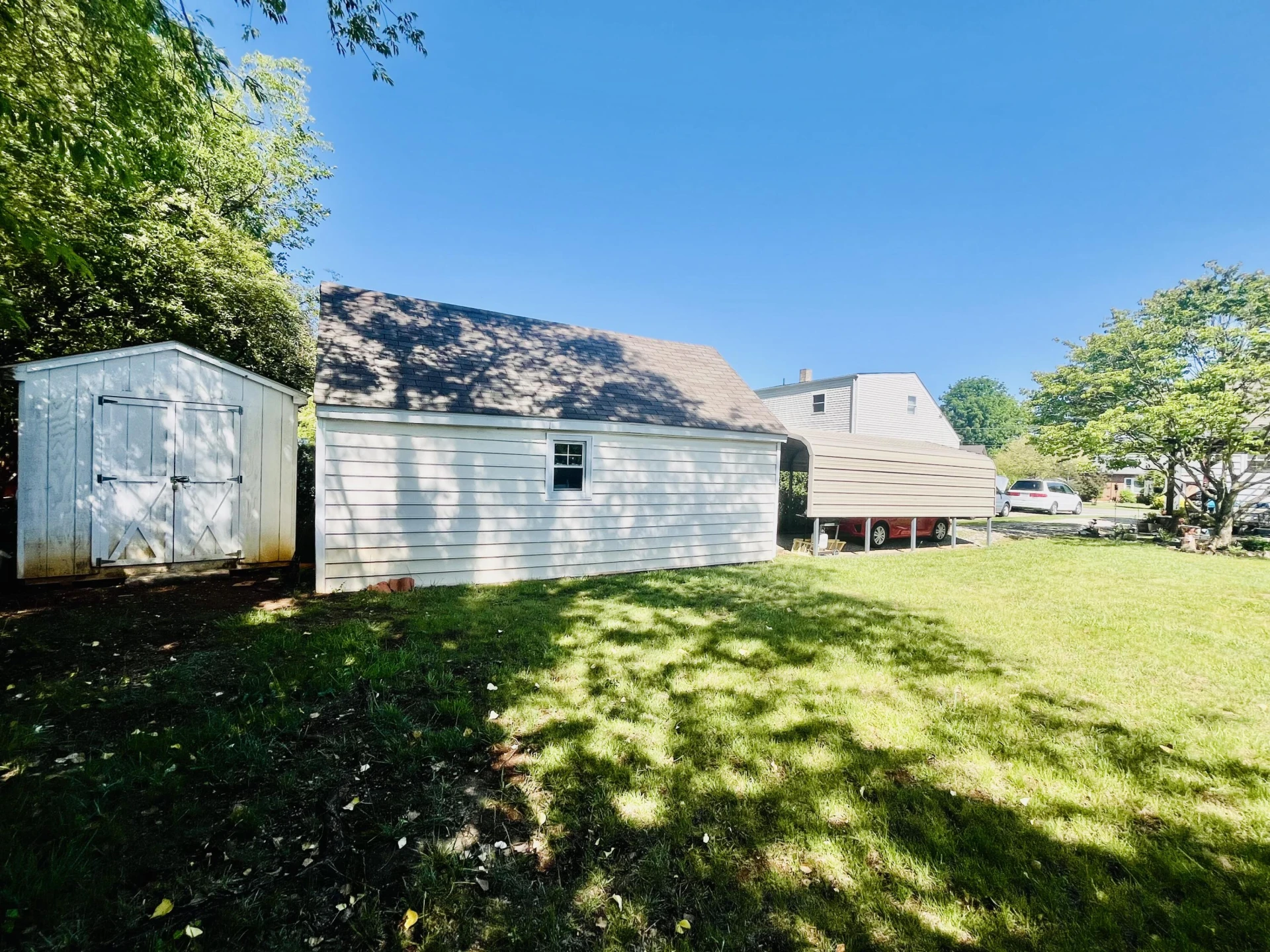 2626 Dorchester DR - Photo 6